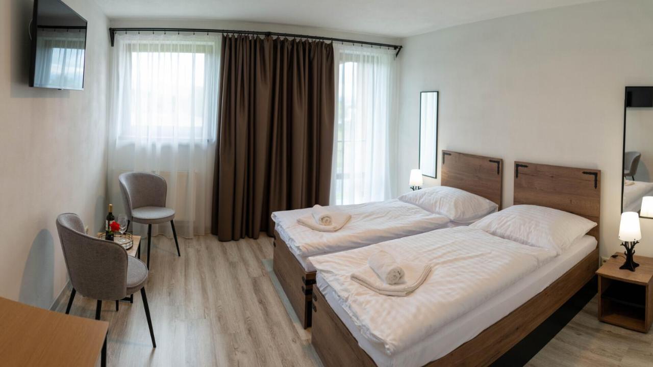 Penzion Kamence Liptovsky Mikulas Exterior foto